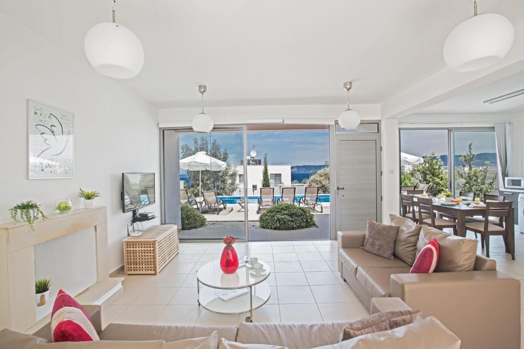 Photo of Livingroom in Latchi