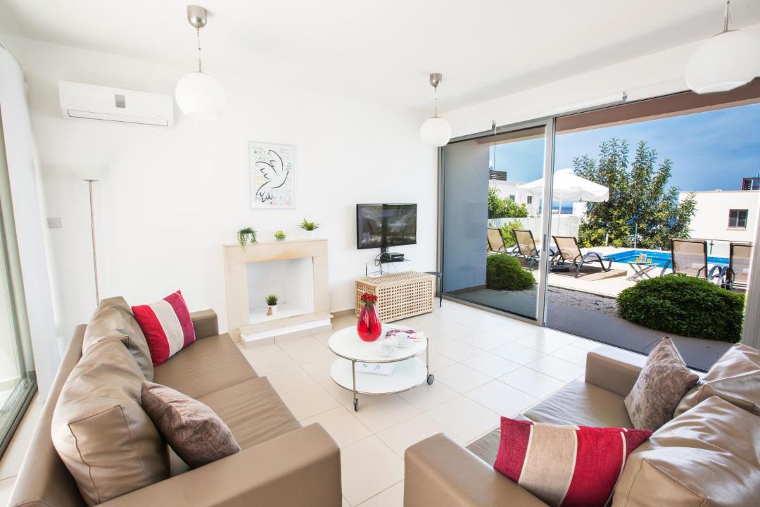 Photo of Livingroom in Latchi