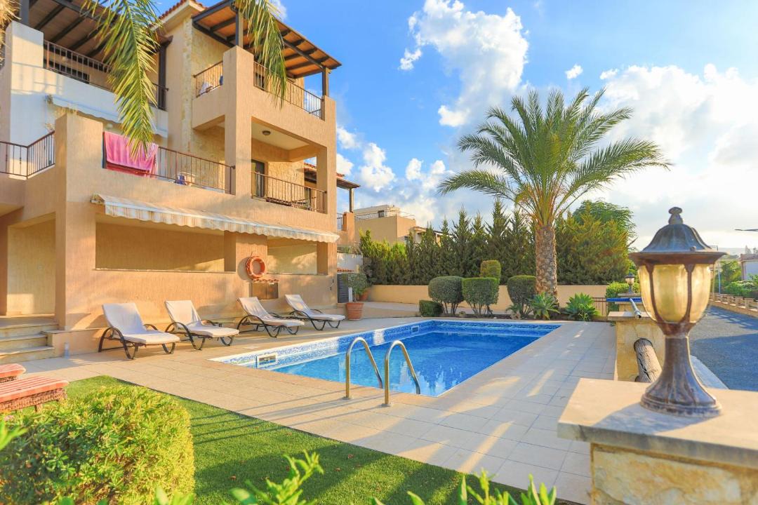 Photo of Outdoor in Latsi