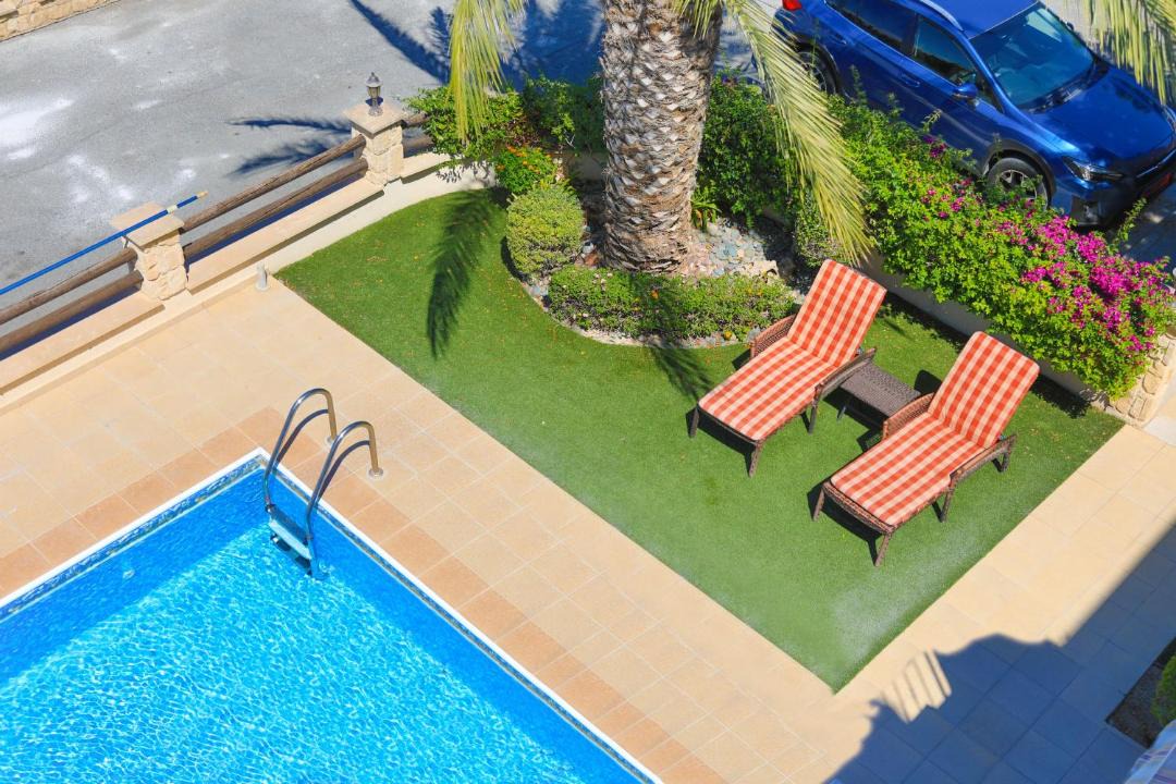 Photo of Outdoor in Latsi
