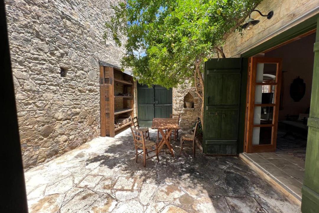 Photo of Buildings in Lofou