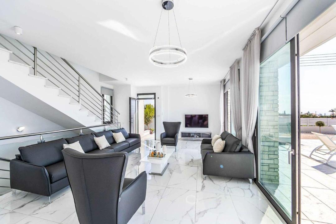 Photo of Livingroom in Peyia Town