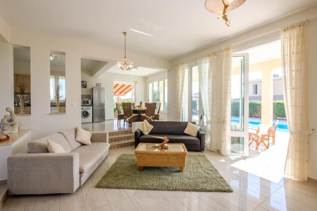 Photo of Livingroom in Cape Greko