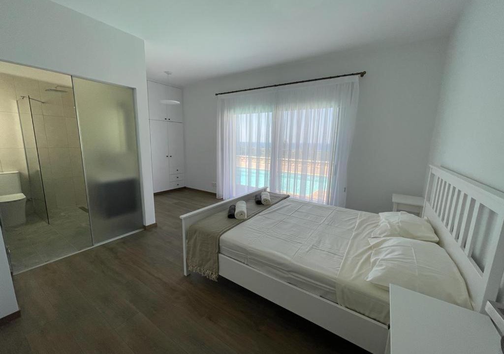 Photo of Bedroom in Peyia Town