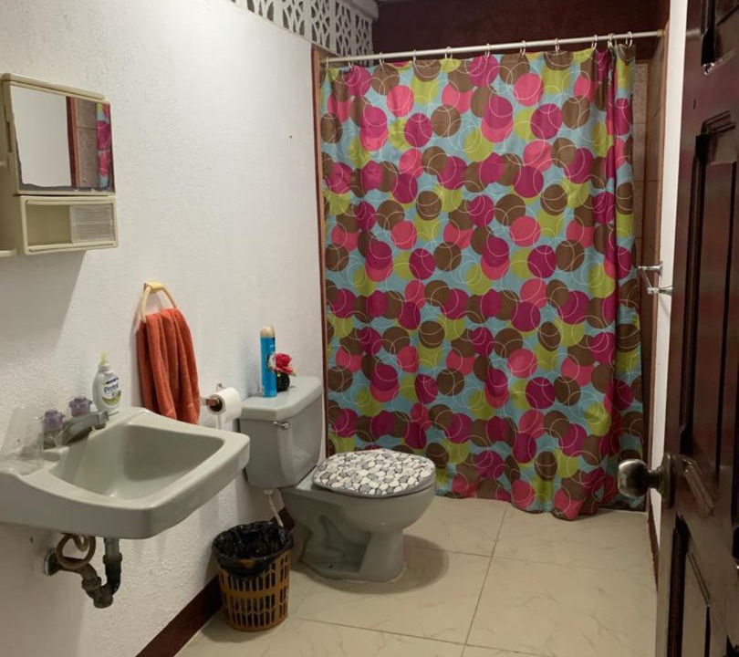 Photo of Bathroom in Leon