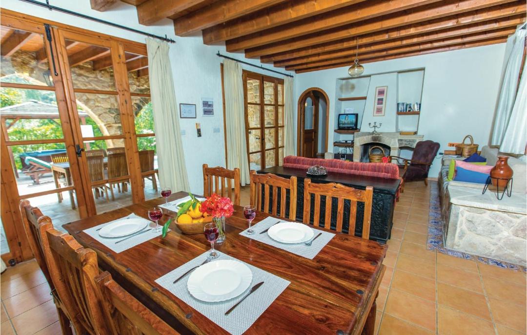 Photo of Livingroom in Miliou