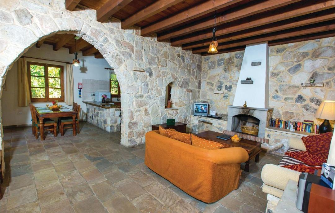 Photo of Livingroom in Miliou