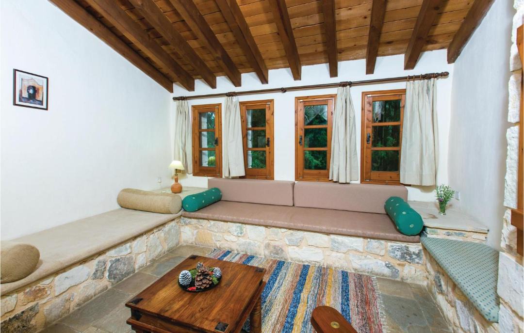 Photo of Livingroom in Miliou