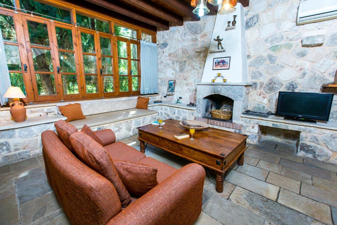 Photo of Livingroom in Miliou