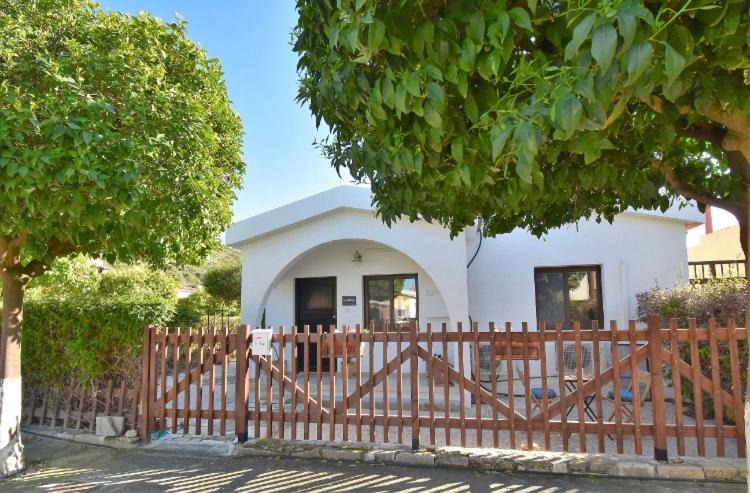 Photo of Buildings in Pissouri