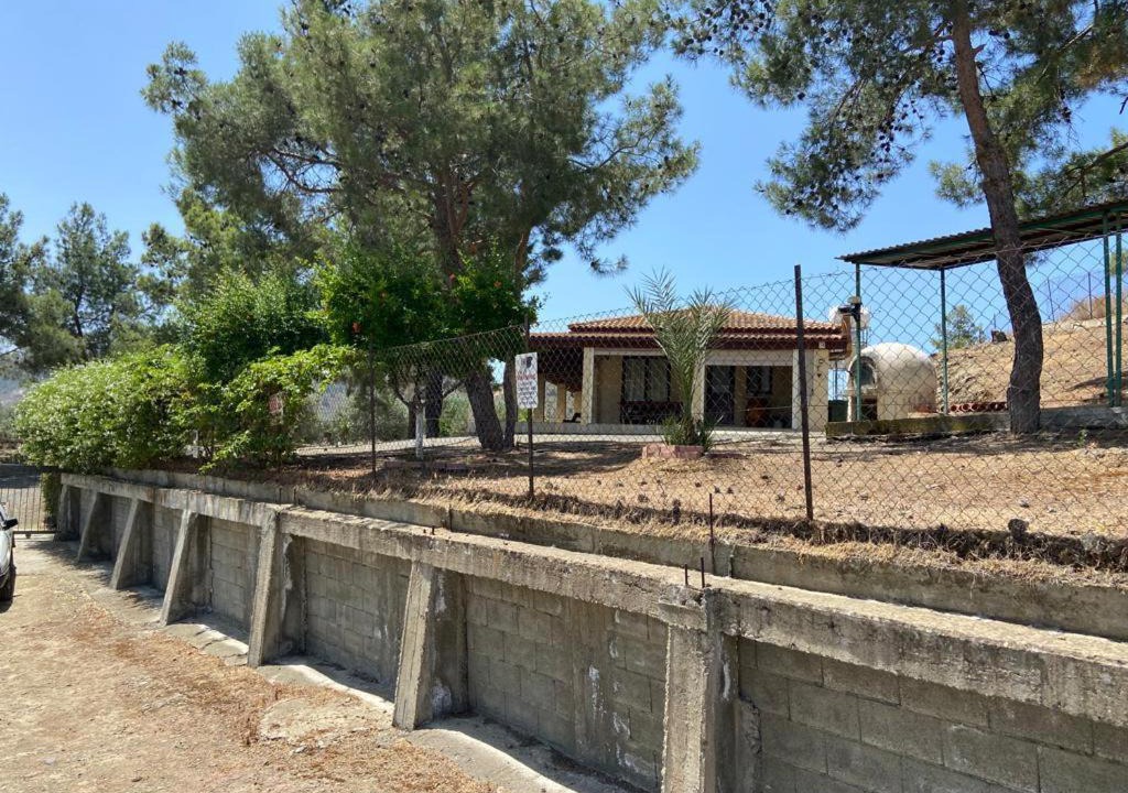 Photo of Buildings in Politiko