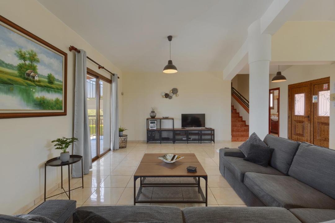 Photo of Livingroom in Latchi