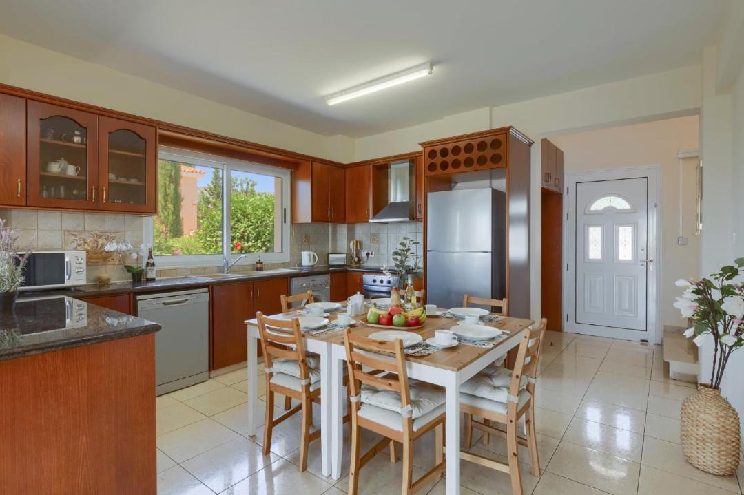 Photo of Kitchen in Peyia Town