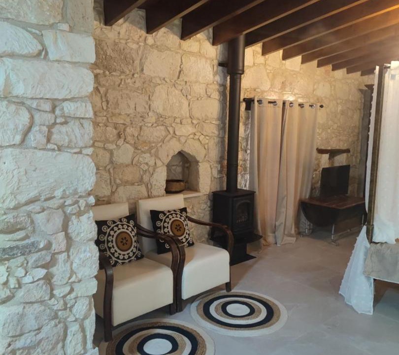 Photo of Livingroom in Peyia Town