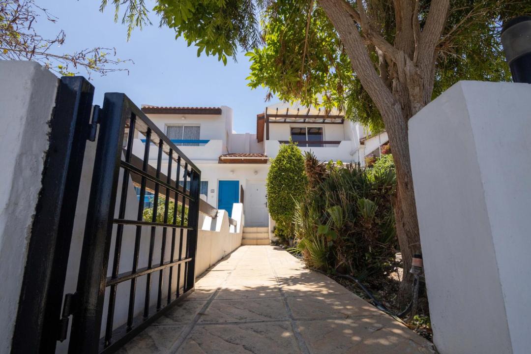 Photo of Buildings in Polis