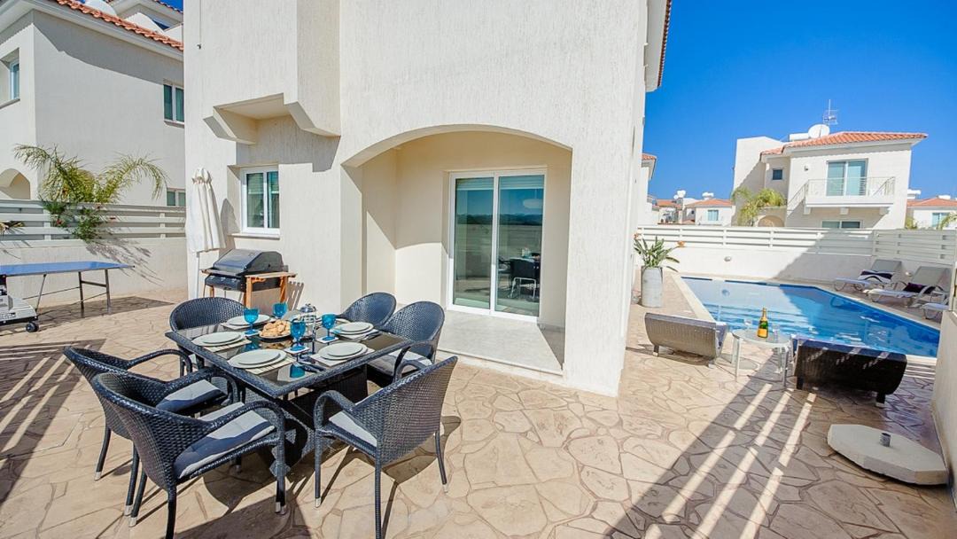 Photo of Patio Balcony in Pernera