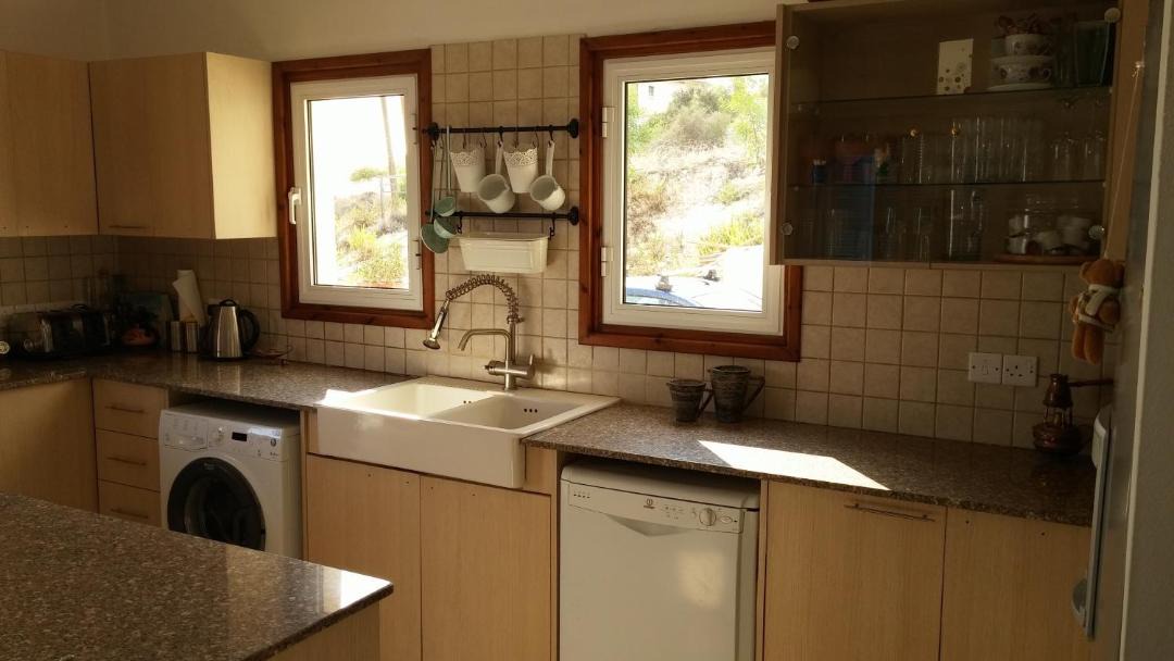 Photo of Kitchen in Skarinou