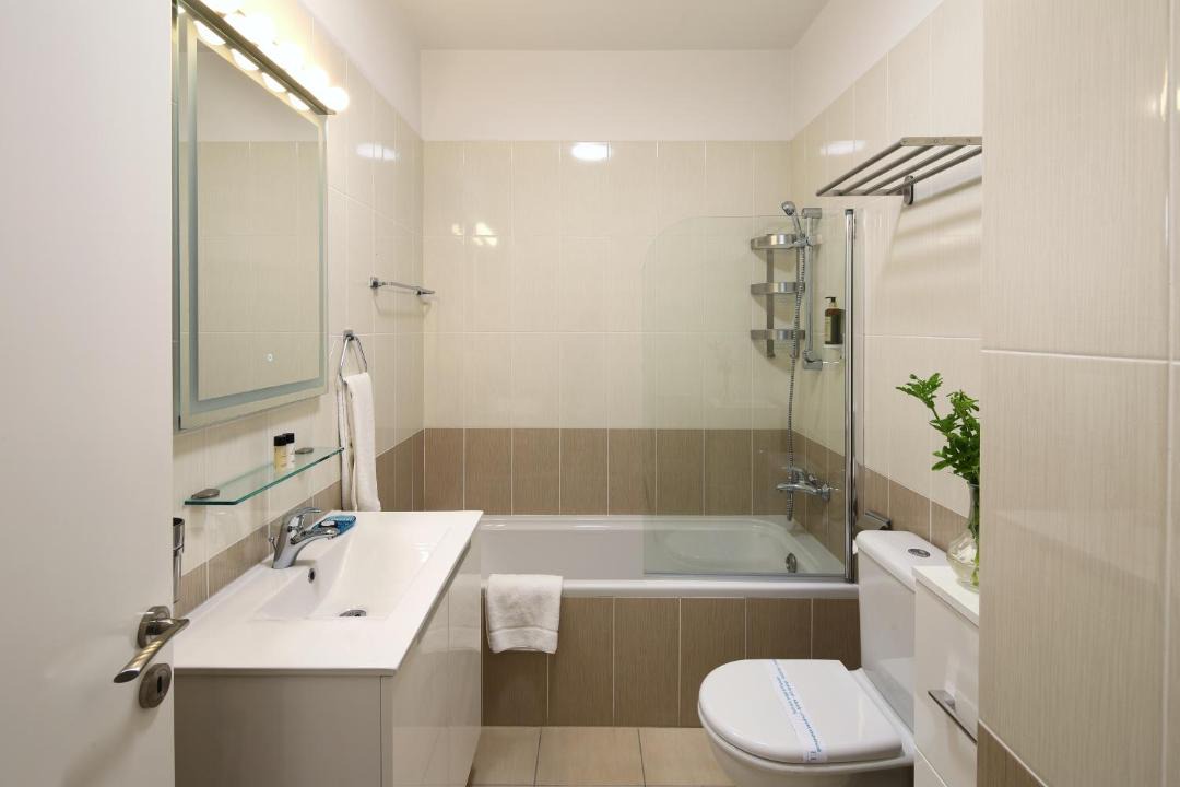 Photo of Bathroom in Universal