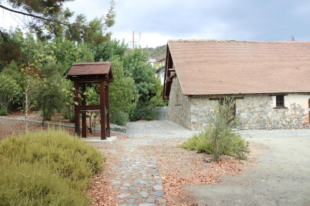 Photo of Buildings in Pelentri