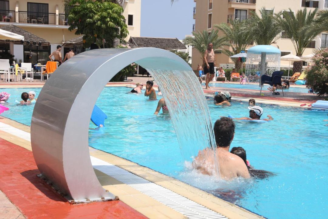 Photo of Others in Pernera