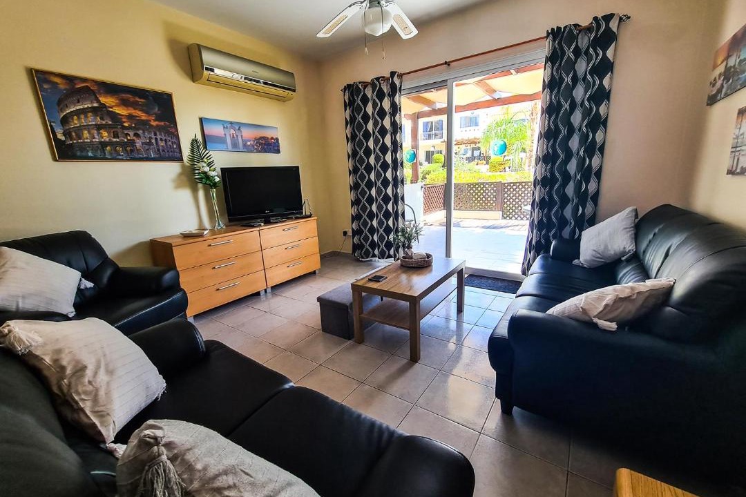 Photo of Livingroom in Peyia Town