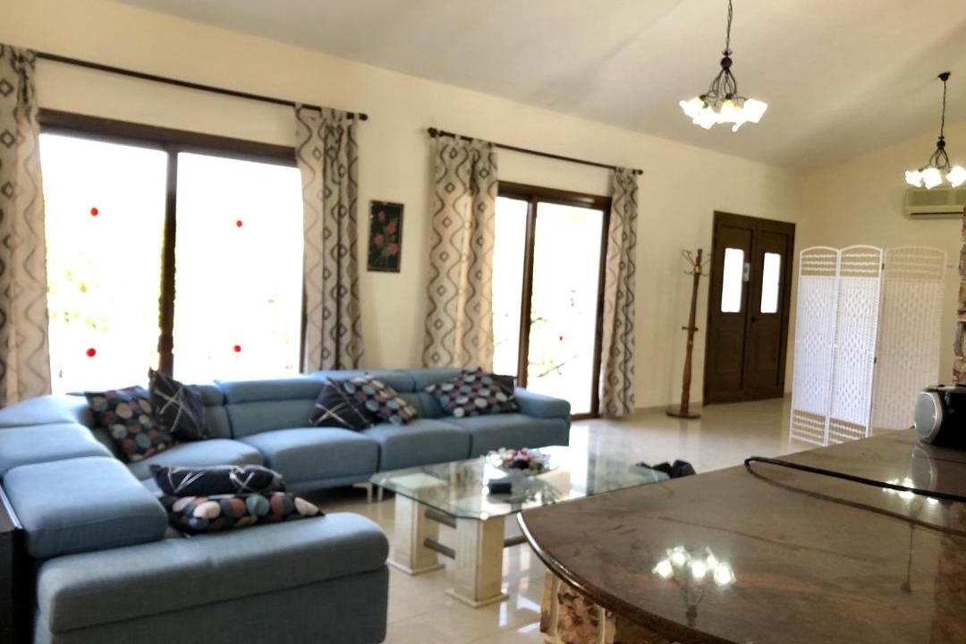 Photo of Livingroom in Latchi