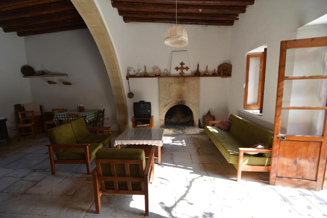 Photo of Others in Pano Akourdalia