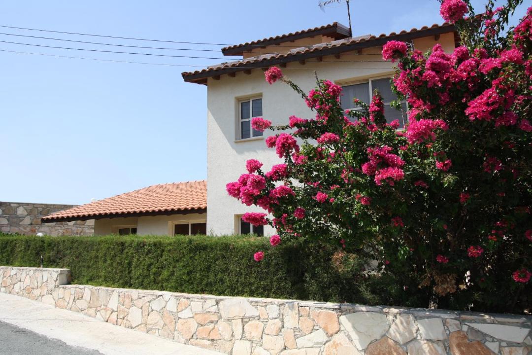 Photo of Buildings in Pissouri