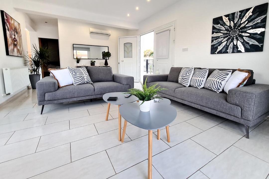 Photo of Livingroom in Peyia Town