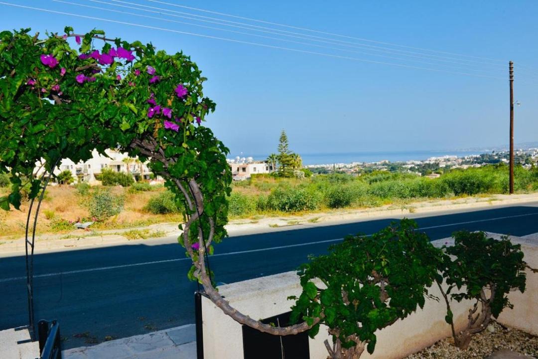 Photo of Outdoor in Melanos