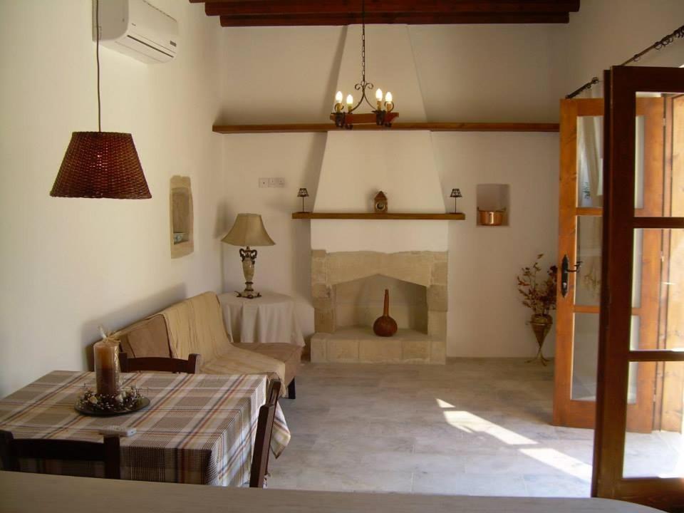 Photo of Livingroom in Kato Akourdalia