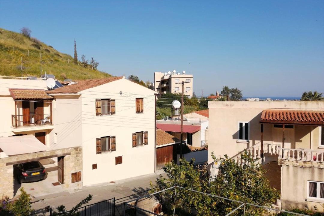 Photo of Buildings in Oroklini