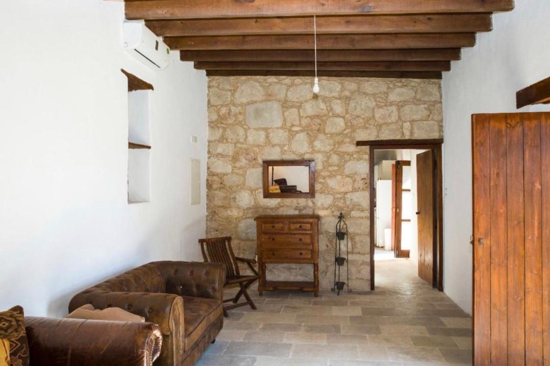 Photo of Livingroom in Anarvagos