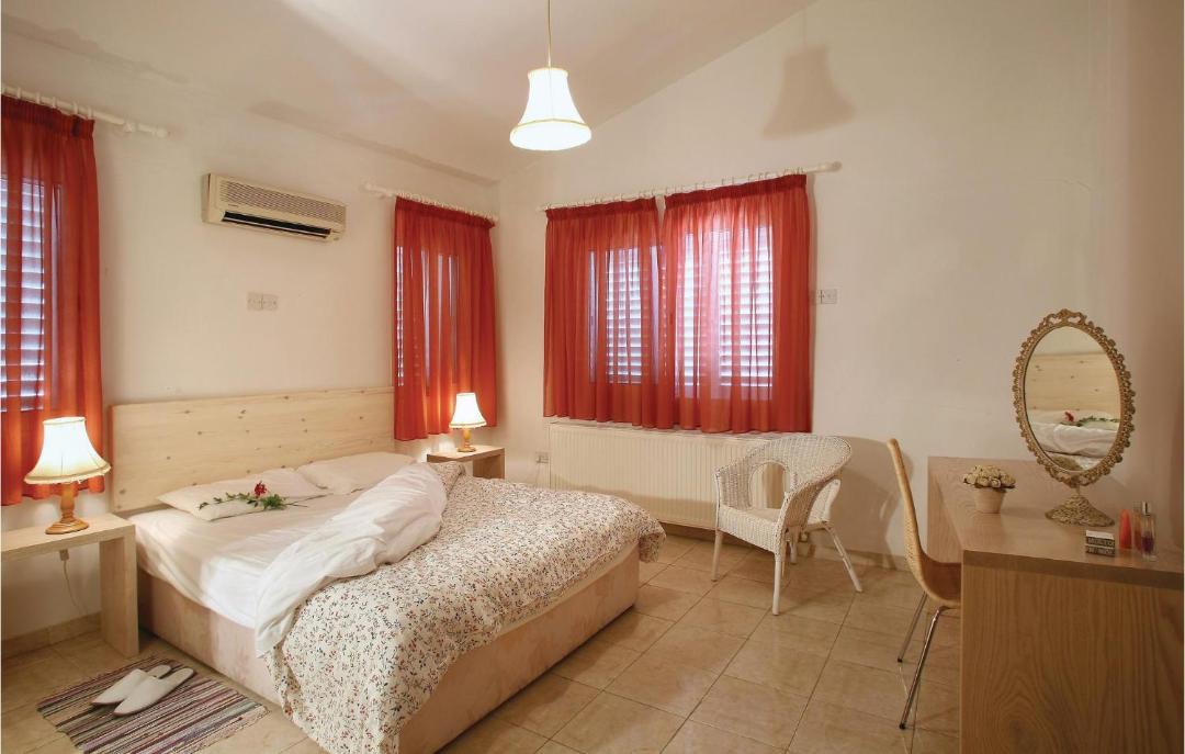 Photo of Bedroom in Miliou