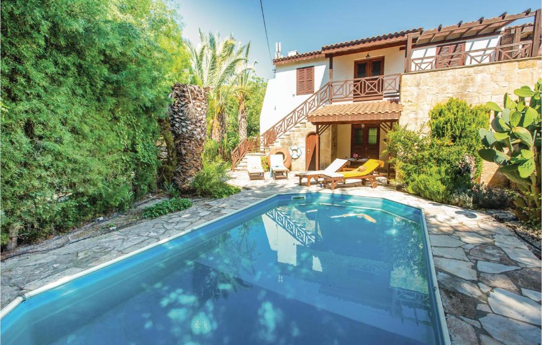 Photo of Outdoor in Miliou