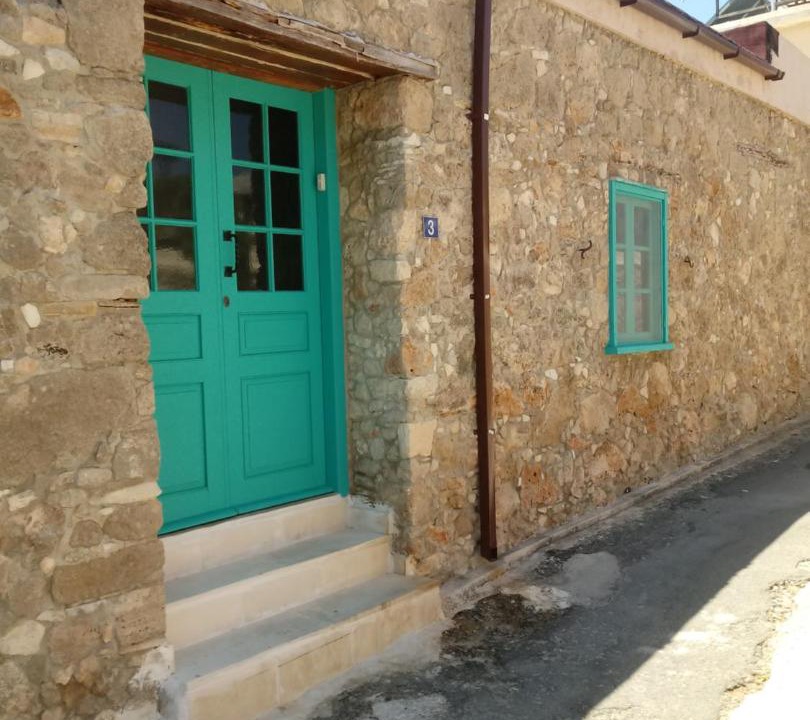 Photo of Buildings in Mesa Chorio