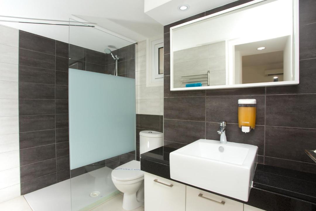 Photo of Bathroom in Neapolis