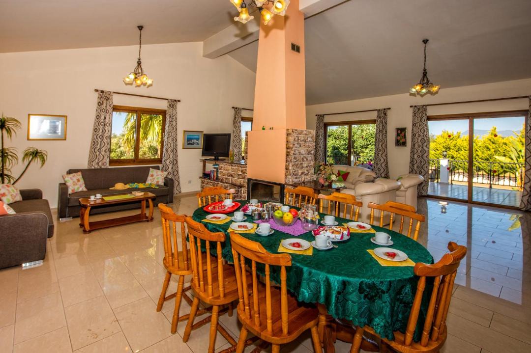 Photo of Livingroom in Latchi