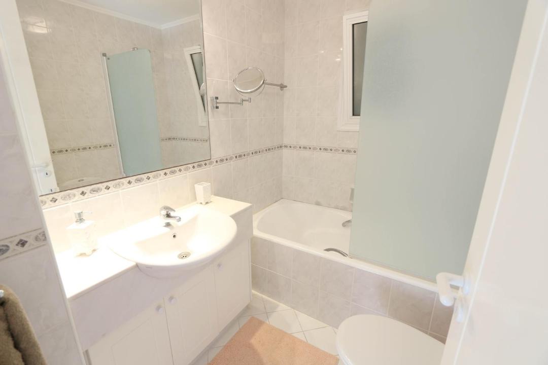 Photo of Bathroom in Polis
