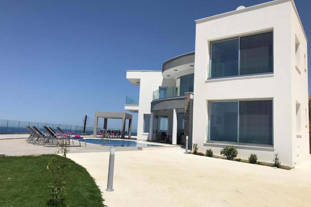 Photo of Others in Pomos