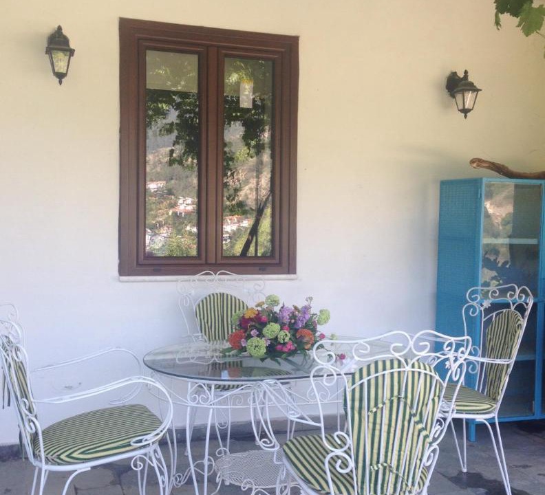 Photo of Livingroom in Kalopanayiotis
