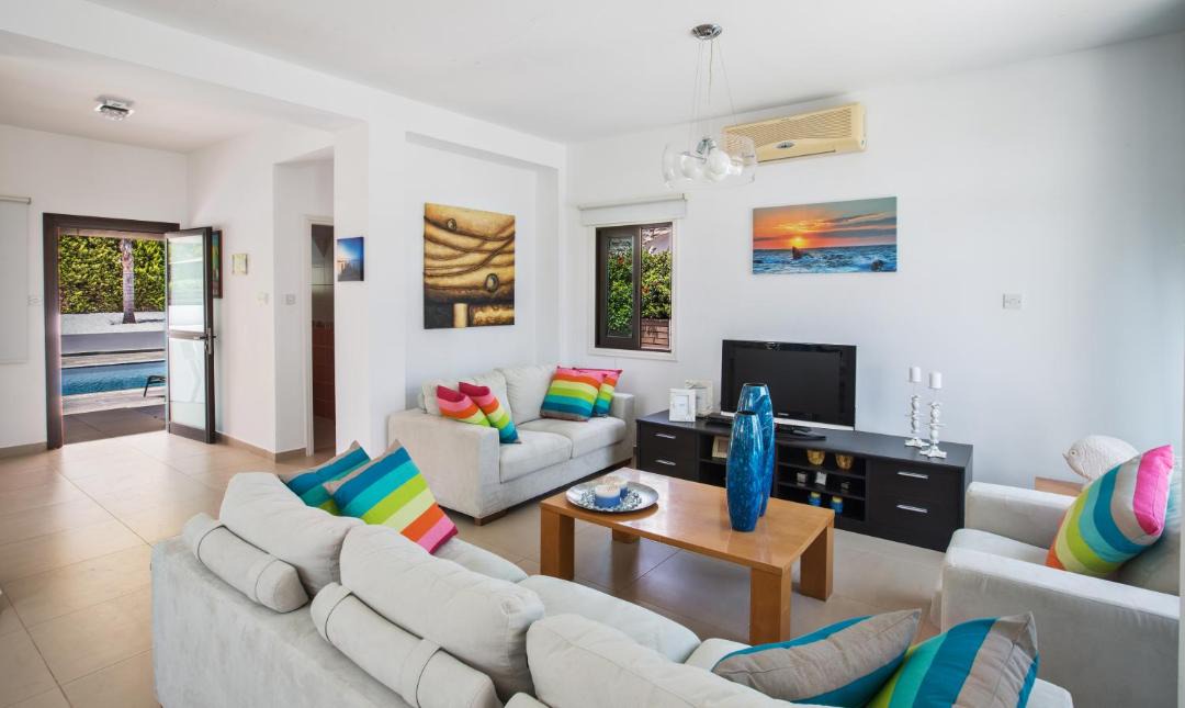 Photo of Livingroom in Cape Greko