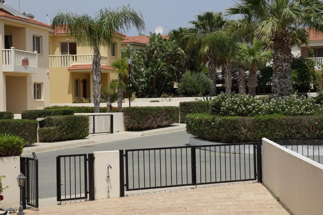 Photo of Buildings in Pervolia