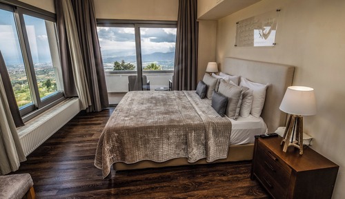 Presidential Suite (Panoramic View)