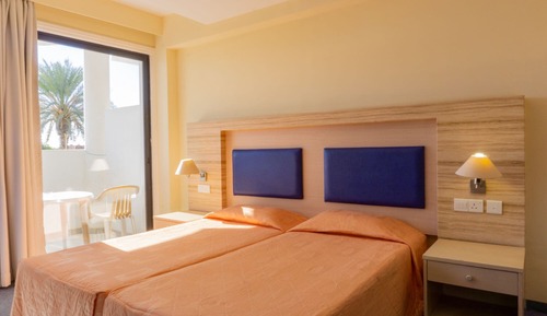 Economy Room