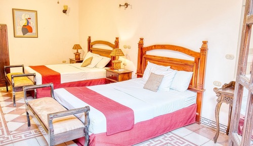 Deluxe Suite