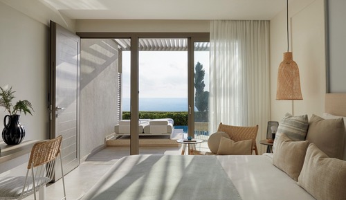 One Bedroom Suite Swim Up Sea View