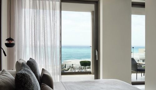 Mare Suite Pool View