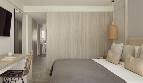 One Bedroom Suite Limited Sea View