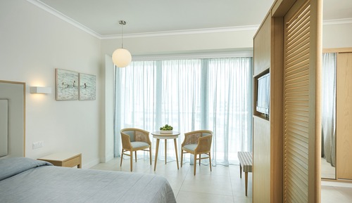 Family Room, Partial Sea View